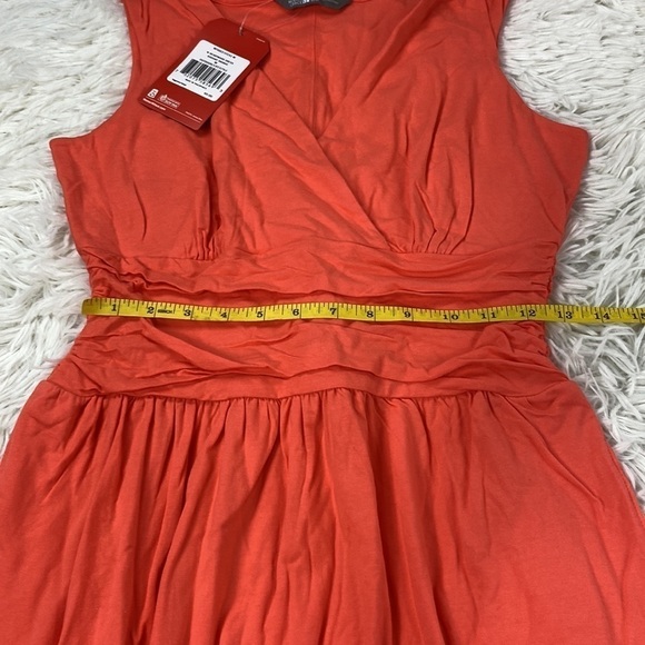 🔥$SALE$🔥 NWT The North Face Heartwood Dress Radient Orange - Picture 5 of 7